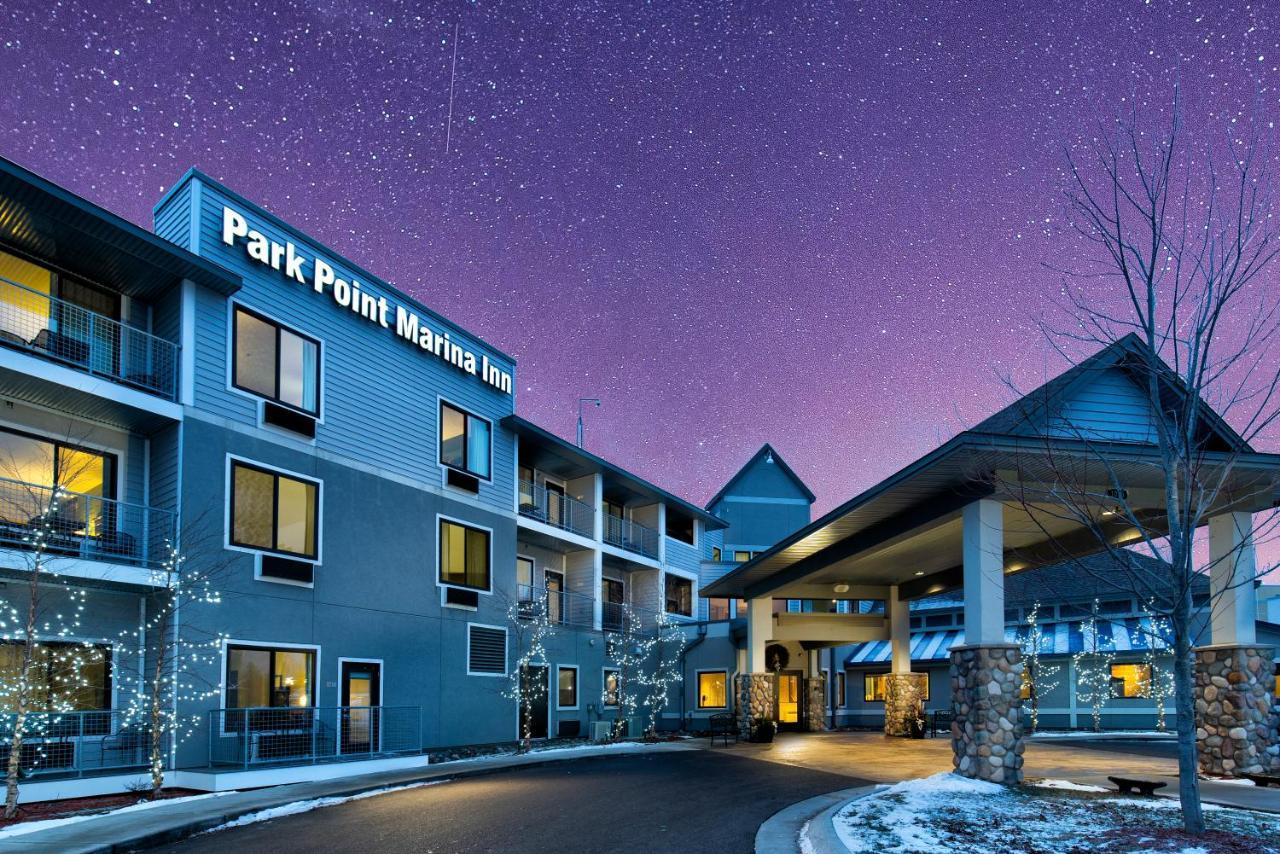 דולות Park Point Marina Inn מראה חיצוני תמונה