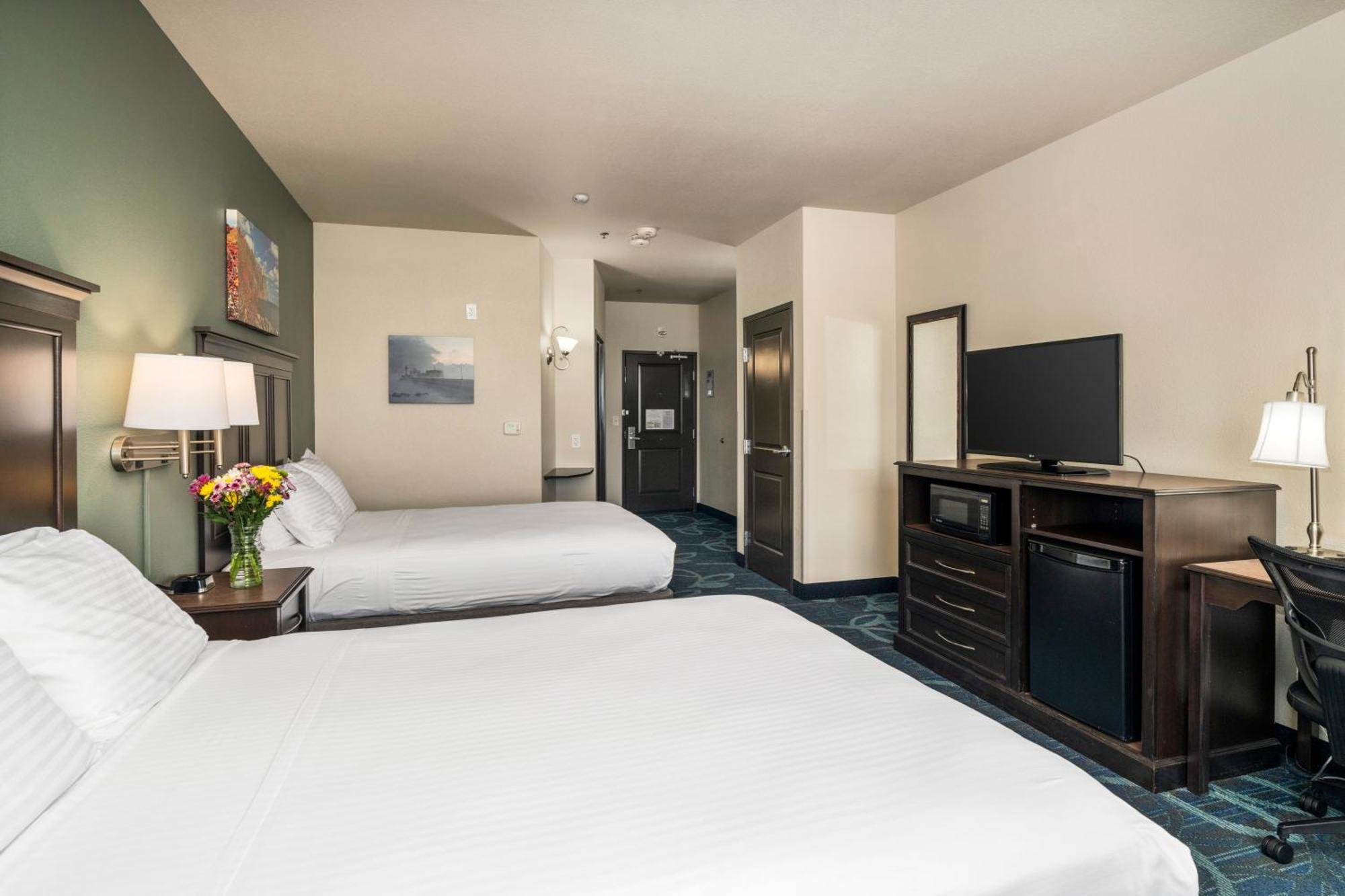 דולות Park Point Marina Inn מראה חיצוני תמונה