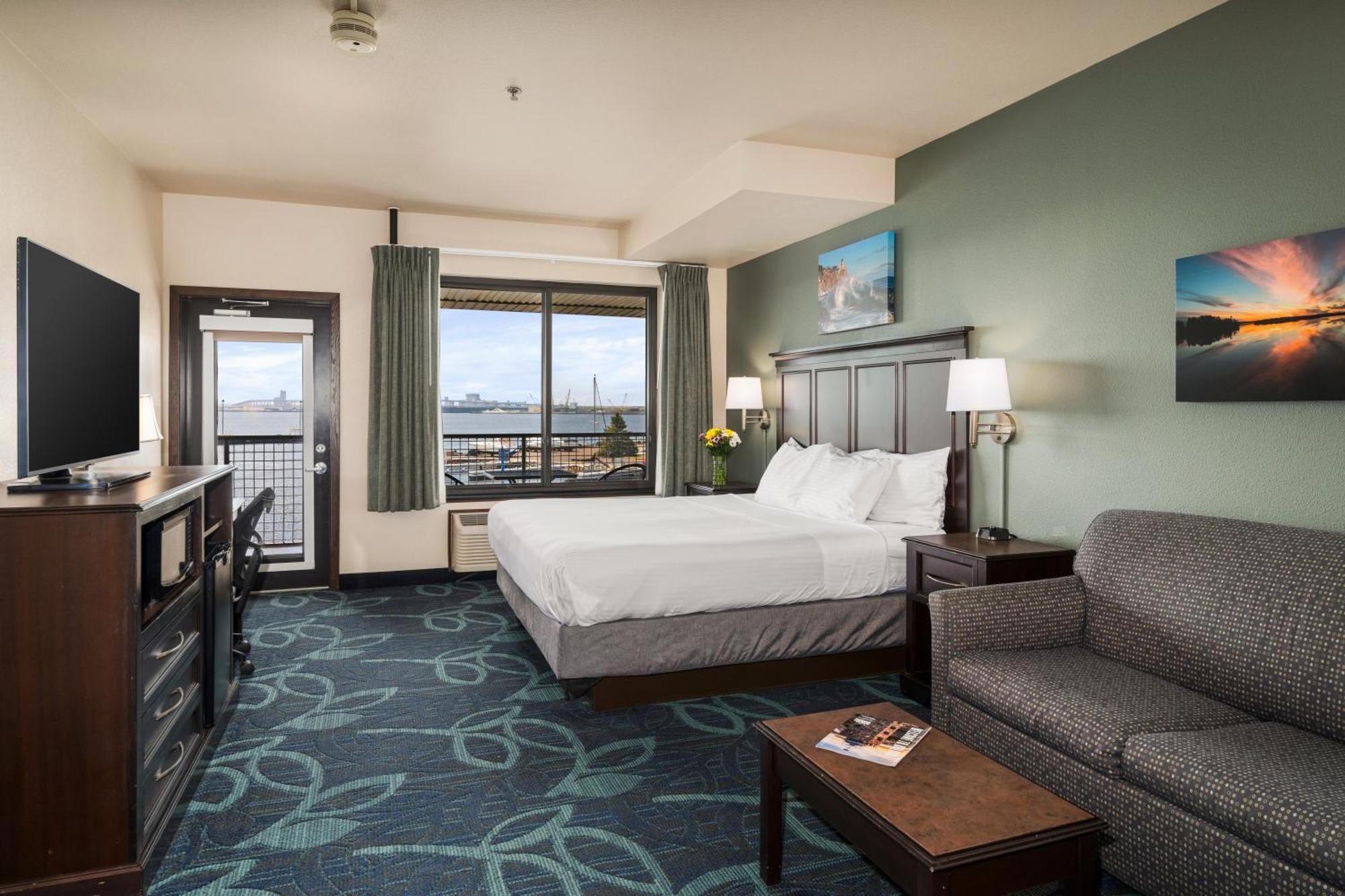 דולות Park Point Marina Inn מראה חיצוני תמונה